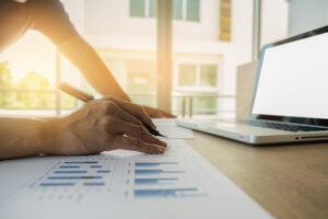 Encerramento de contas anuais e preparação de balanços